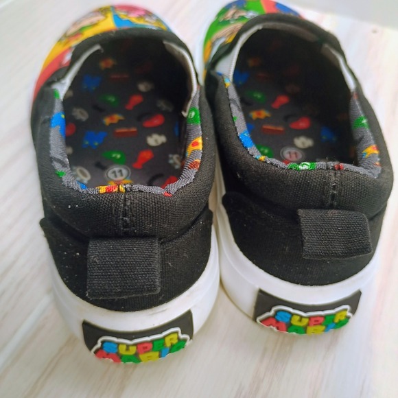 Super Mario Movie Kids 11 Canvas Slip‎ On Shoes Bowser Wario Toad Yoshi Nintendo - Picture 5 of 9